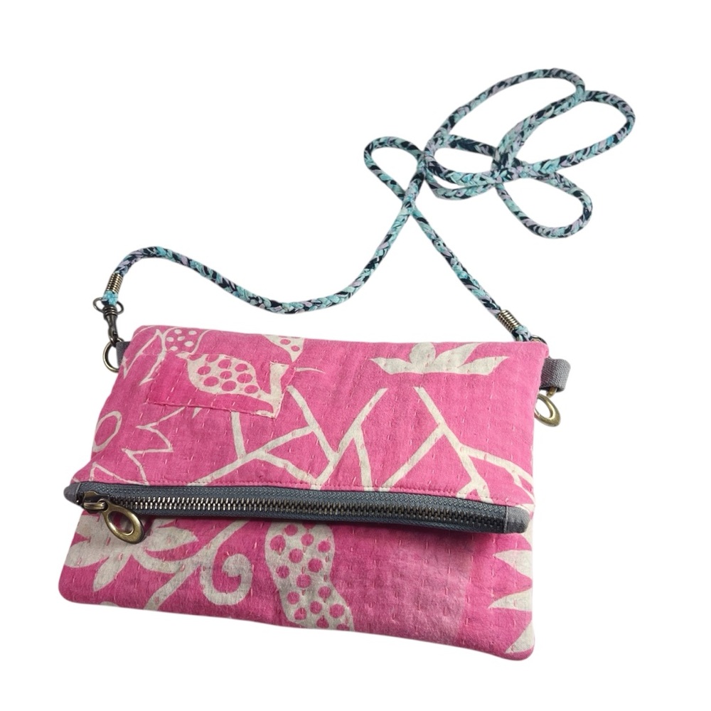 Sari Bari Pink Floral Upcycled Crossbody Bag EUC Summer Spring Sustainable